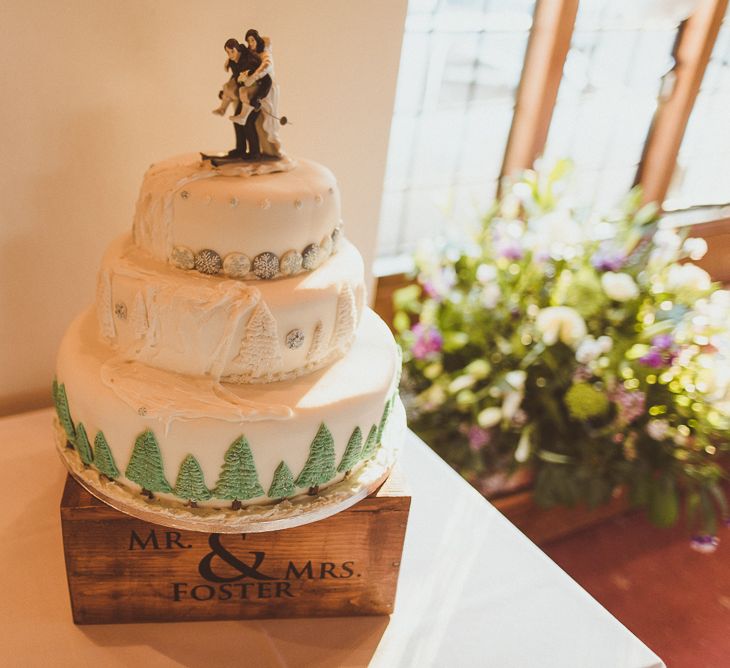 Wedding Cake with Après-skiCake Topper | Matt Penberthy Photography