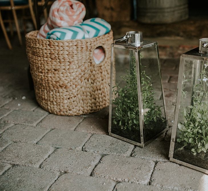 Wedding Decor | Elmley Nature Reserve Wedding | Lola Rose Photography