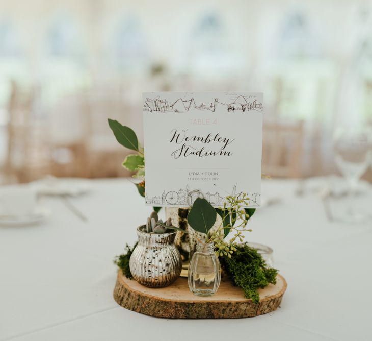 Rustic Wood Slice Table Centrepiece | The Lou's Photography