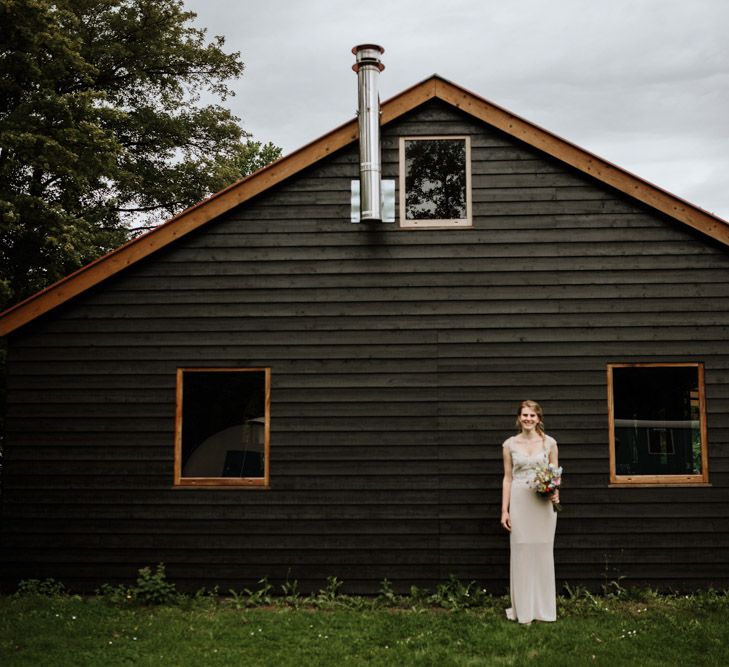 Festival Wedding At Campsite In Holland With A Picnic Reception & Images From Green Antlers Photography