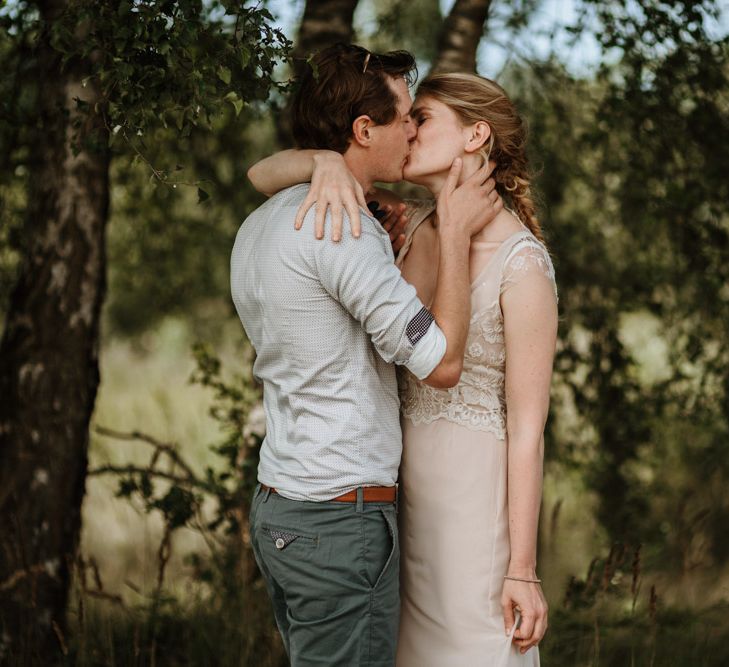 Festival Wedding At Campsite In Holland With A Picnic Reception & Images From Green Antlers Photography