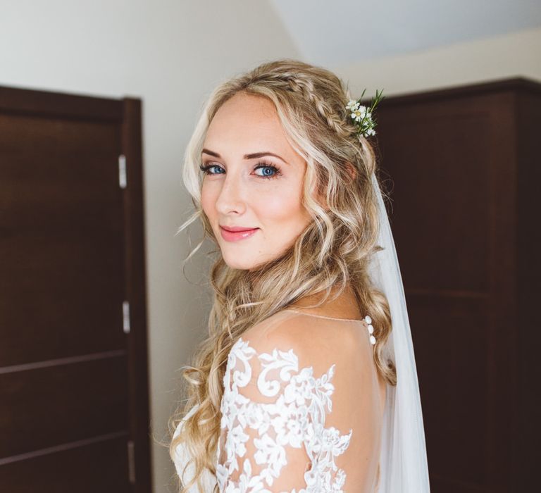 Bridal Beauty | Bridal Preparation | Getting Ready Portraits