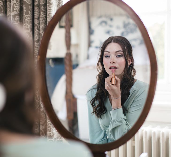 Bridesmaid getting ready wearing PANDORA jewellery