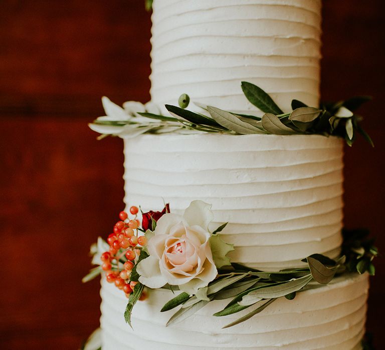 Frosted Wedding Cake | London Townhall Hotel Wedding | Irene Yap Photography