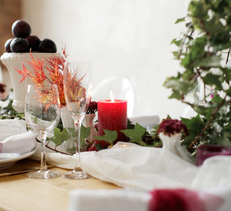 Berry & Foliage Tablescape For Autumnal Wedding