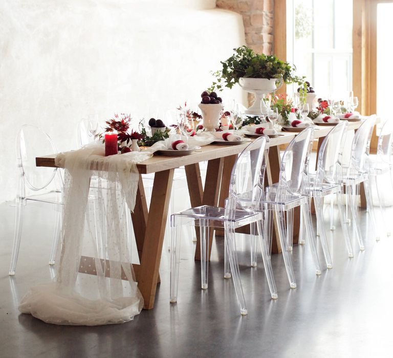 Berry & Foliage Tablescape For Autumnal Wedding