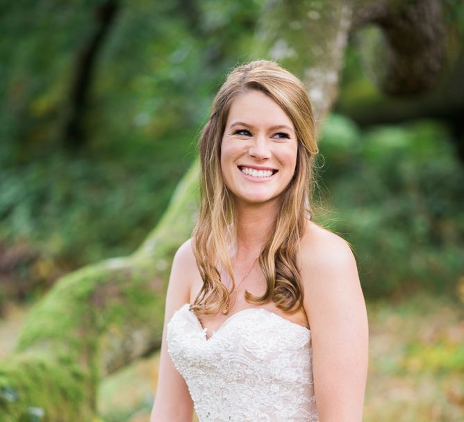 Bride in Lace Sweetheart Neckline Dress | Kathy Silke Photography