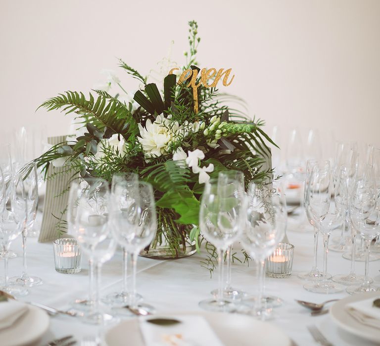 White & Green Wedding Centrepiece | Lemonade Pictures