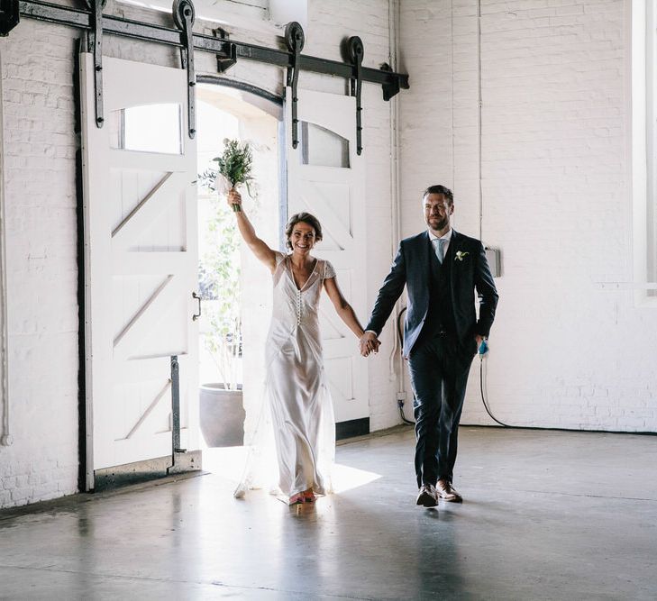 Trinity Buoy Wharf Wedding With Bride In Otaduy And Planning By Liz Linkleter Events Flowers By Grace And Thorn Images From My Beautiful Bride Photography