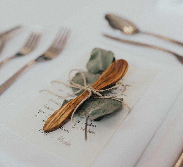 Simple Place Setting For Weddings