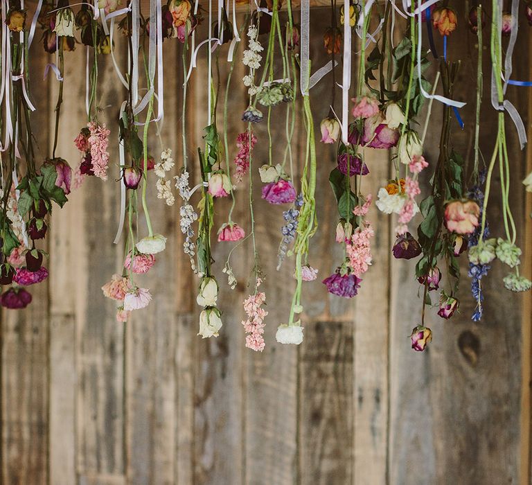 Dried Flower Installation By Lotus Floral Art | Image by Sarah London Photography | Having A Eco Friendly Wedding