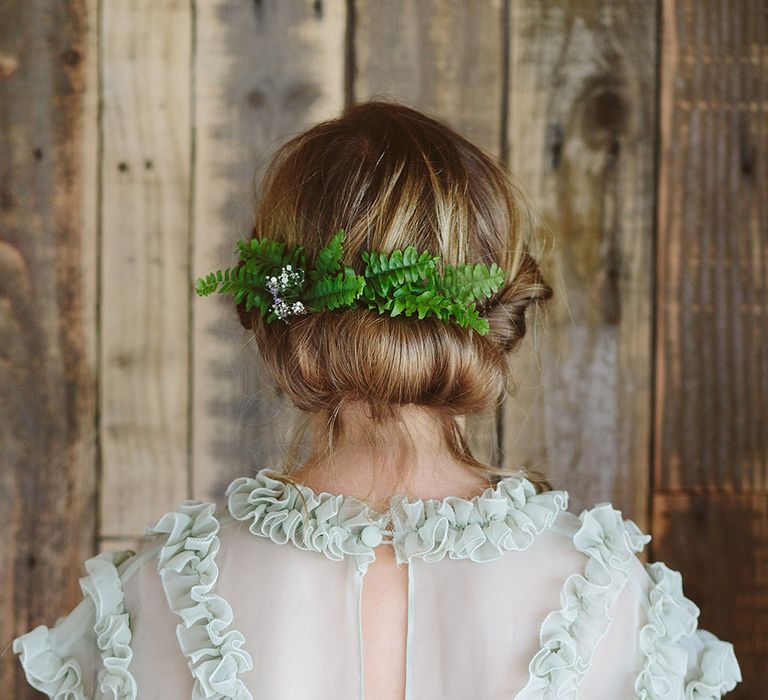 Dried Flower Crown By Lotus Floral Art | Image by Sarah London Photography | Having A Eco Friendly Wedding