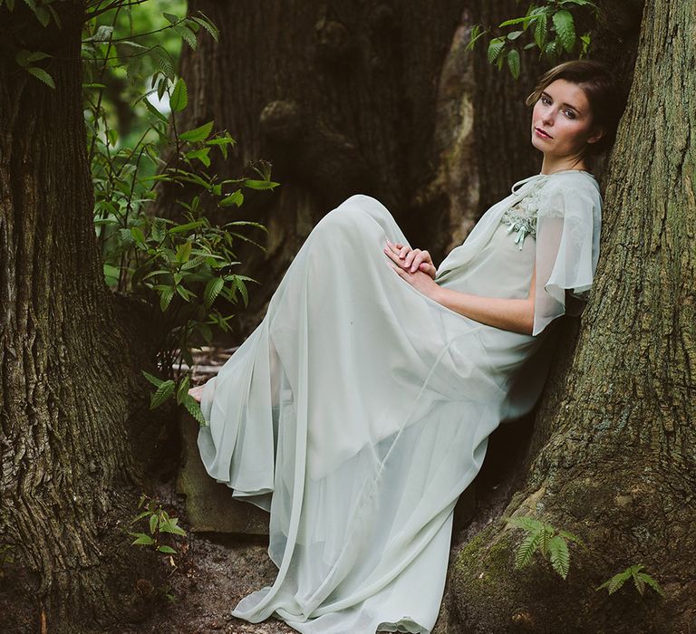 Dried Flower Crown By Lotus Floral Art | Image by Sarah London Photography | Having A Eco Friendly Wedding