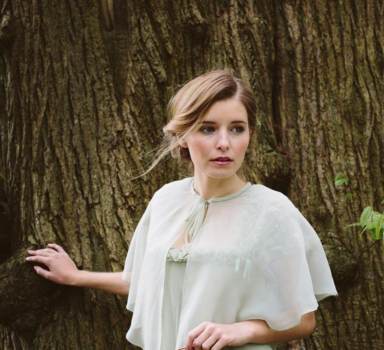 Dried Flower Crown By Lotus Floral Art | Image by Sarah London Photography | Having A Eco Friendly Wedding