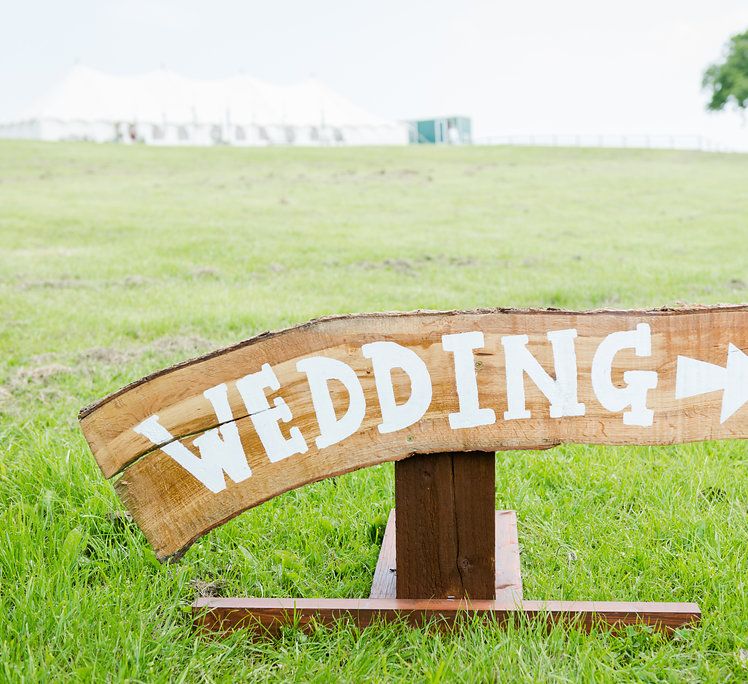 Wooden Wedding Signs | Turner & Moss Photography