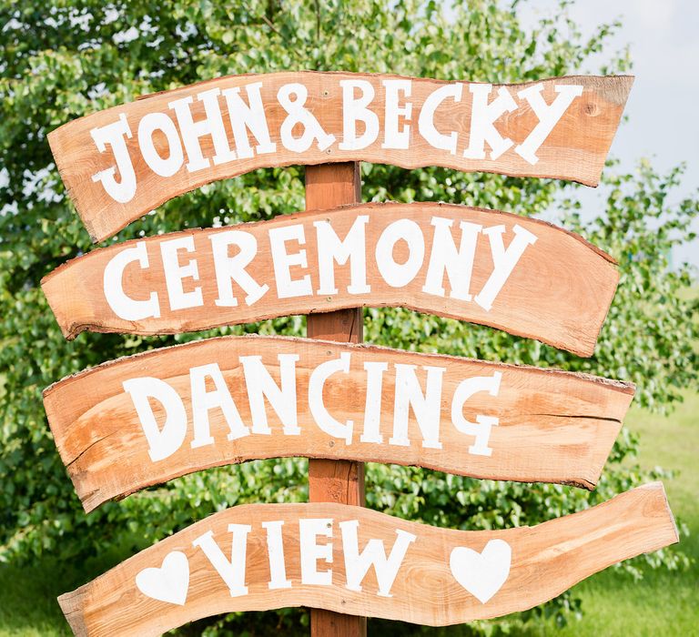 Wooden Wedding Sign | Turner & Moss Photography