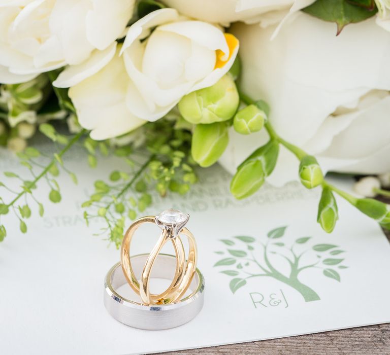 White & Greenery Bouquet | Turner & Moss Photography