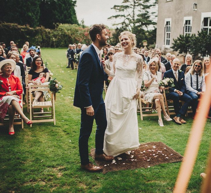 Bride & Groom Outdoor Ceremony