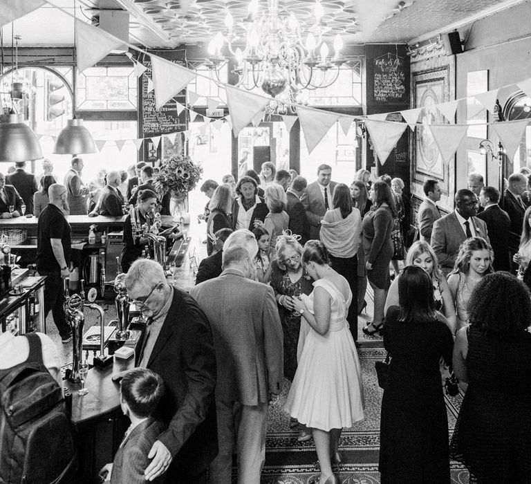 60s Inspired London Pub Wedding | The Peasant | Babb Photo