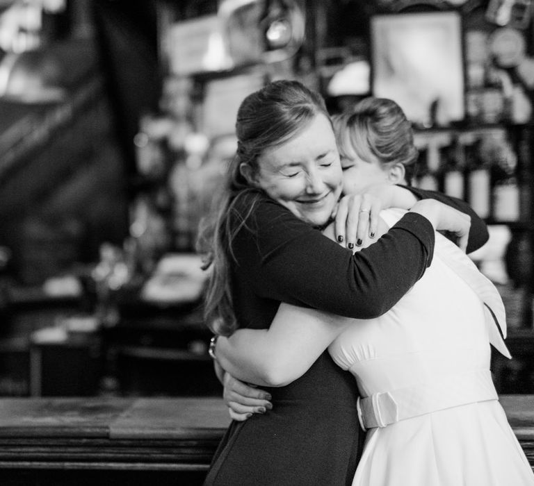 Hughs | 60s Inspired London Pub Wedding | The Peasant | Babb Photo