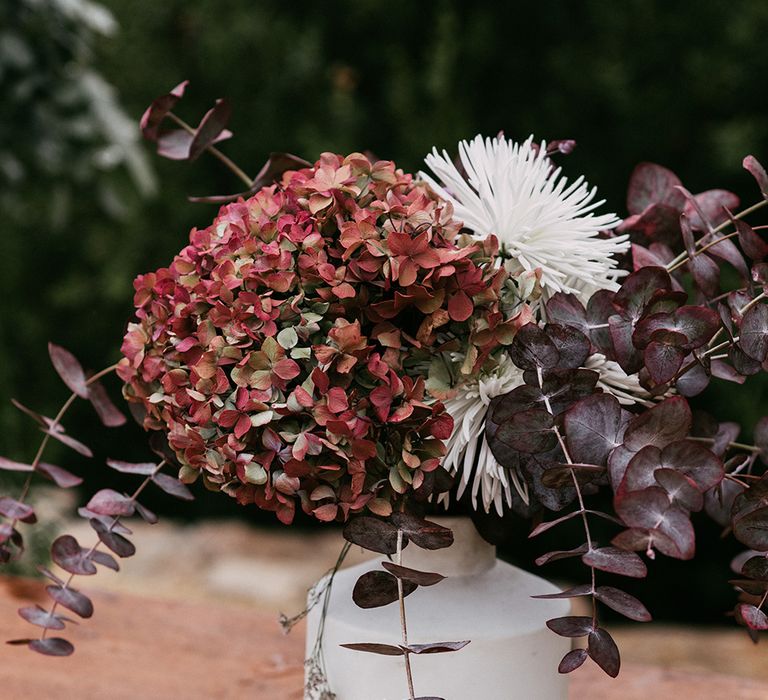 Hydrangea Flowers | Stylish Outdoor Wedding at Masia Casa del Mar in Barcelona, Spain | Sara Lobla Photography | Made in Video Film