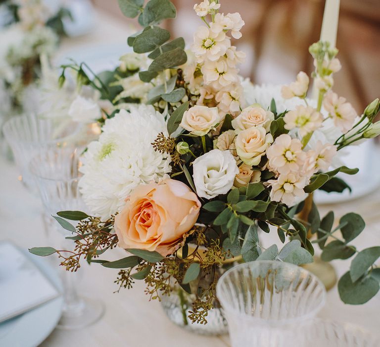 Peach & White Flower Arrangements | Outdoor Las Cicadas Ibiza Destination Wedding | Raquel Benito Photography