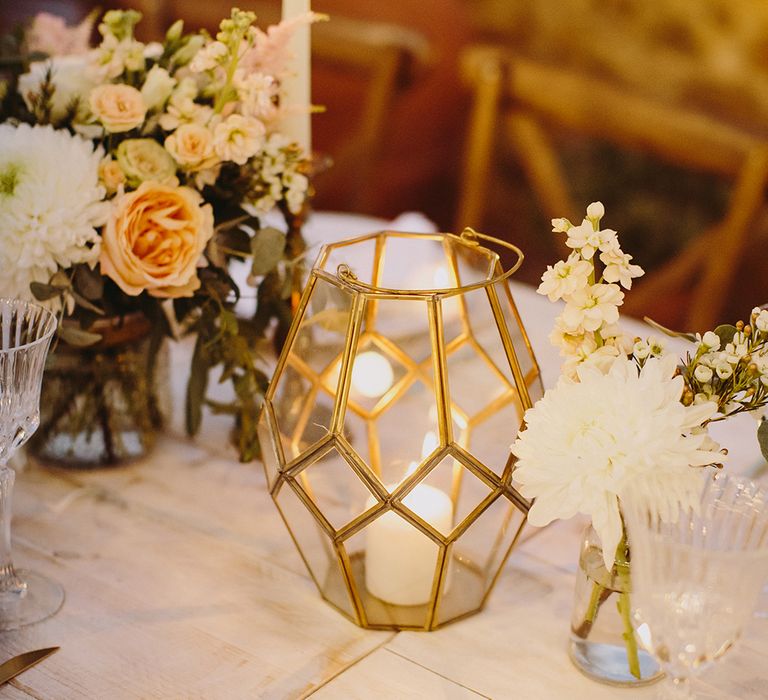 Peach & Gold Table Decor | Outdoor Las Cicadas Ibiza Destination Wedding | Raquel Benito Photography