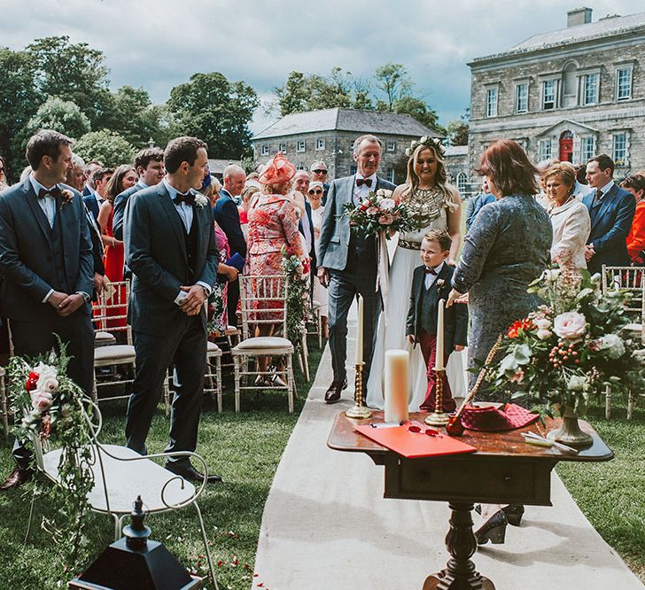 Amanda Wakeley Bride For A Stylish Autumnal Wedding Styled By Amber At Bellinter House With Images From Savo Wedding Photography