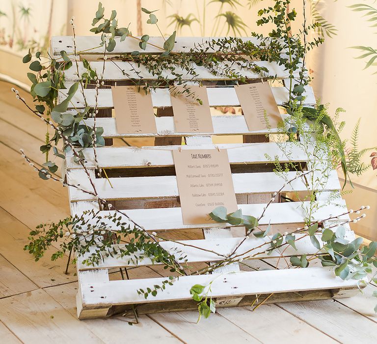 Wooden Crate Table Plan With Foliage