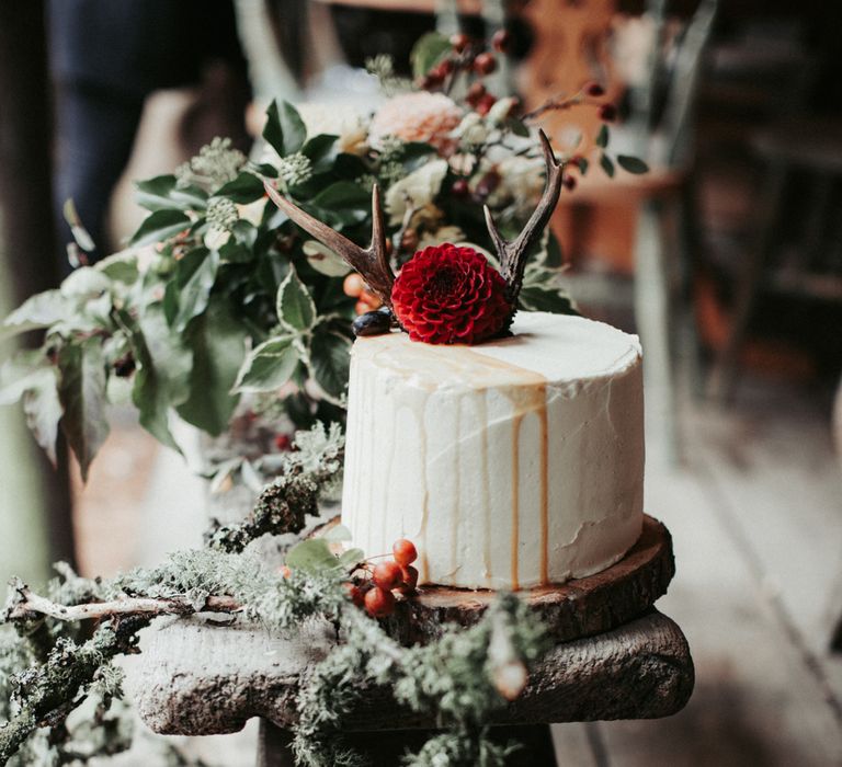 Mid West Inspired Wedding Shoot At The Coppermines Lakes Cottages Wedding Venue With Dresses By Shikoba Bride And Images By Jo Bradbury