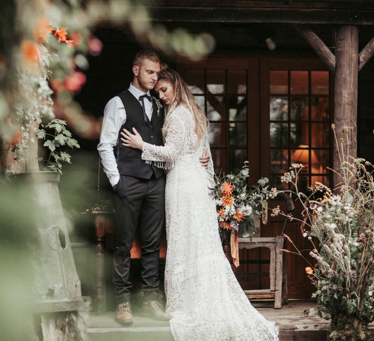 Mid West Inspired Wedding Shoot At The Coppermines Lakes Cottages Wedding Venue With Dresses By Shikoba Bride And Images By Jo Bradbury