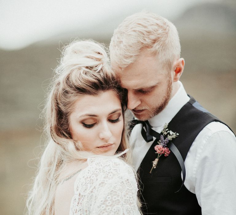 Mid West Inspired Wedding Shoot At The Coppermines Lakes Cottages Wedding Venue With Dresses By Shikoba Bride And Images By Jo Bradbury