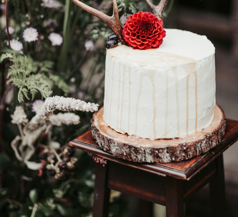 Mid West Inspired Wedding Shoot At The Coppermines Lakes Cottages Wedding Venue With Dresses By Shikoba Bride And Images By Jo Bradbury