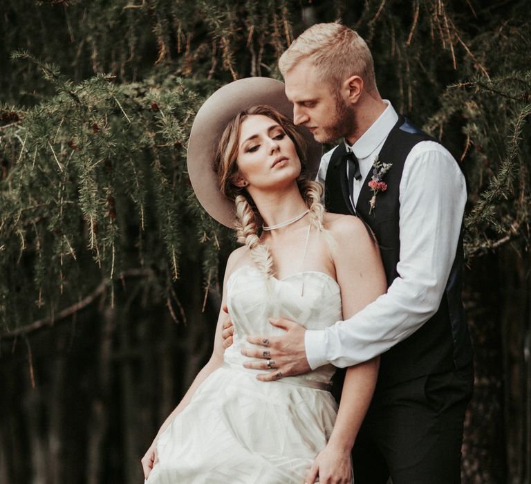 Mid West Inspired Wedding Shoot At The Coppermines Lakes Cottages Wedding Venue With Dresses By Shikoba Bride And Images By Jo Bradbury