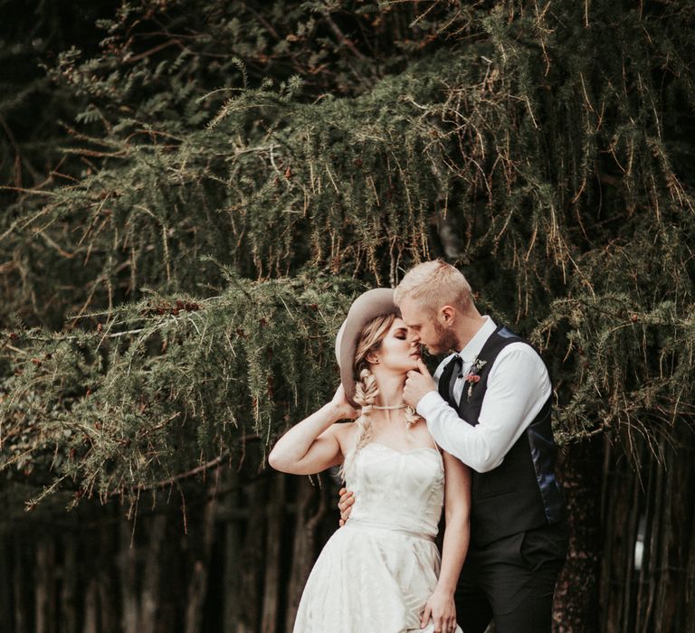 Mid West Inspired Wedding Shoot At The Coppermines Lakes Cottages Wedding Venue With Dresses By Shikoba Bride And Images By Jo Bradbury