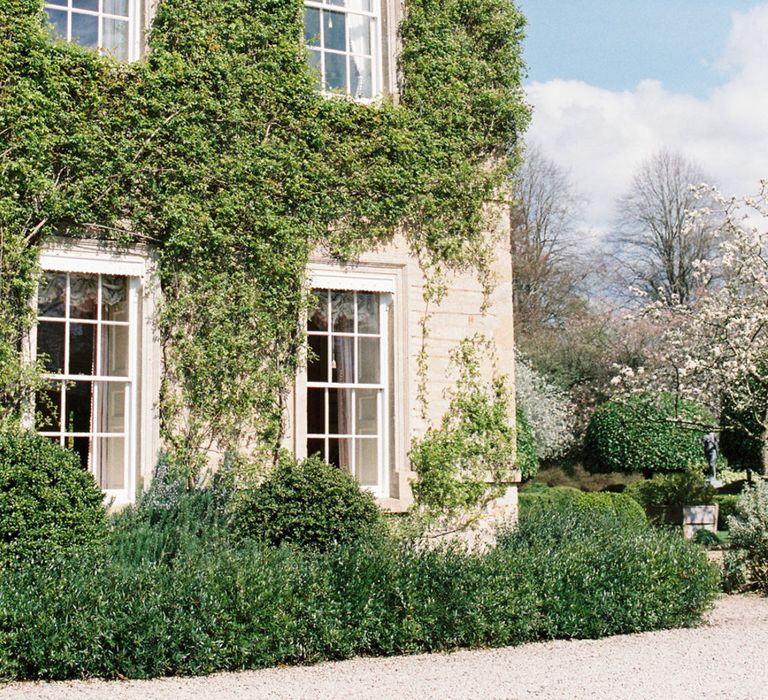 Elegant Wedding Inspiration at Cornwell Manor with Floral Design by Bramble and Wild | Bowtie & Belle Photography | Carmencita Film Lab | Baxter and Ted Films