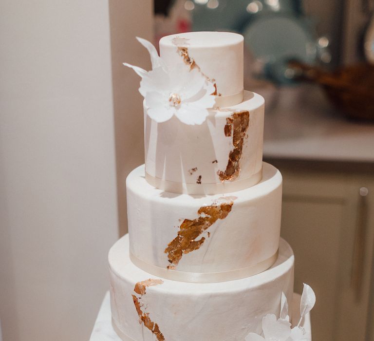 Liggy's Cakes Wedding Cake // The Wedding Shop Showroom In Edinburgh // Gift List For Weddings Scotland // Wedding Gift List Provider With Showroom // The Best Wedding Gift List