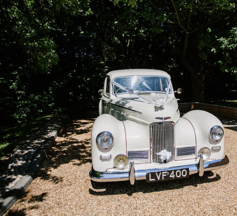 Vintage Wedding Car For Bride