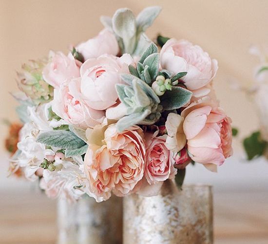 Pink Floral & Metallic Table Decor For Wedding