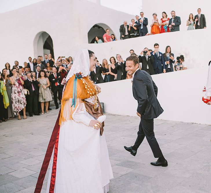 Bride in Yolan Cris Lace Wedding Dress | Groom in Corvus Barcelona Suit | Sara Frost Photography | AMS Love in Video