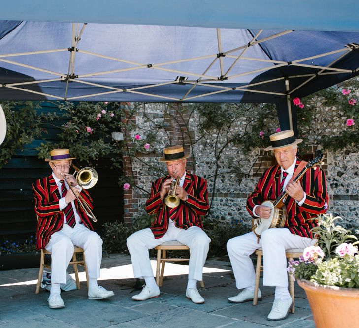 Wedding Entertainment | DIY Wedding at Upwaltham Barns with Bright Flowers | Danielle Victoria Photography