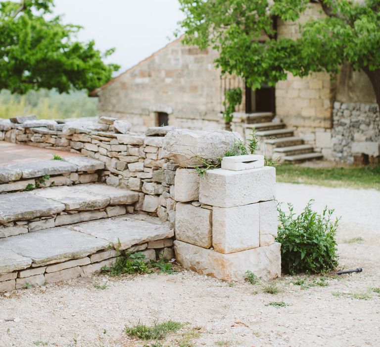 Natural Wedding Inspiration in the Apulian Karst Lands | Cristina Firotto Event Design | Valentina Oprandi Photography