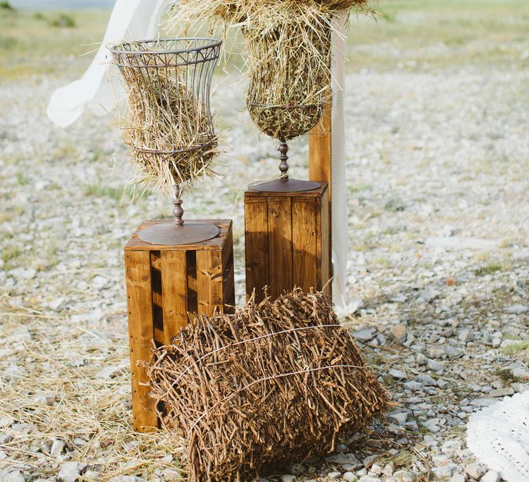 Straw Wedding Decor | Bride in Alessia Baldi Gown | Cristina Firotto Event Design | Valentina Oprandi Photography