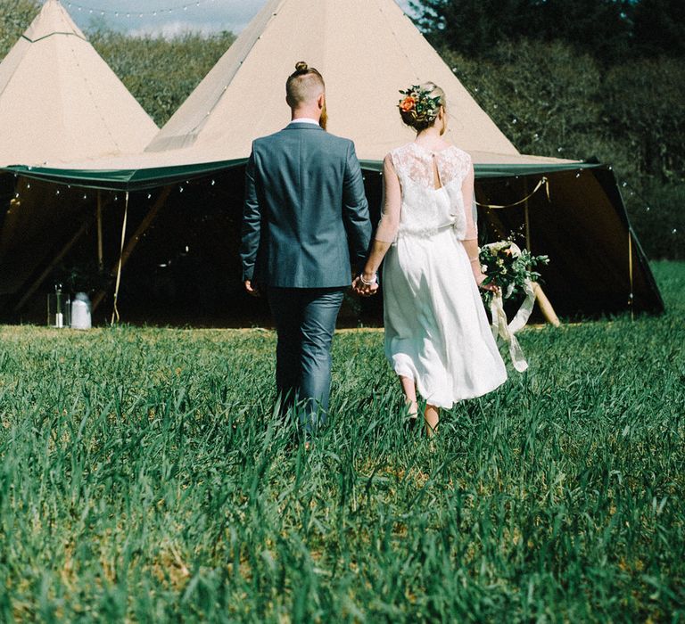 Wild Tipi Rustic Inspiration with Bride in Claire L Headdon Bridal Gown | Images by Olivia Bossert Photography |