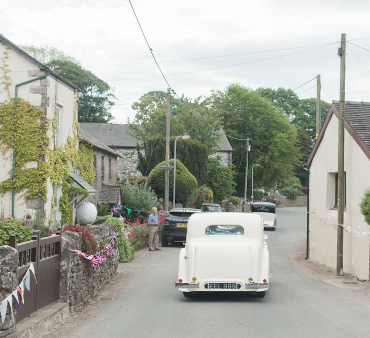 Vintage Wedding Car | Bowtie and Belle Photography