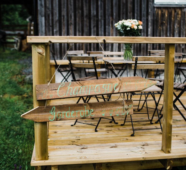 Wood Wedding Sign | Woodland Wedding in Oslo, Norway | Through The Woods We Ran