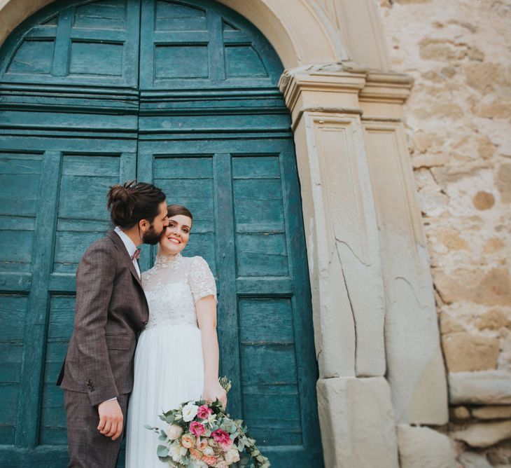 Bride in Sartoria Cucciaioni Wedding Dress | Groom in Brown Tweed Suit &amp; Bow Tie | Stylish Pink Wedding at Terzo di Danciano, Tuscany, Italy | Lucrezia Senserini Photography | Film by Righi Photography