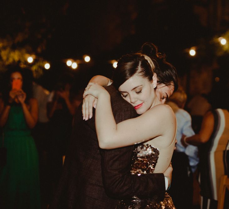 First Dance | Bride in Gold Glitter Dress | Groom in Brown Tweed Suit &amp; Bow Tie | Stylish Pink Wedding at Terzo di Danciano, Tuscany, Italy | Lucrezia Senserini Photography | Film by Righi Photography