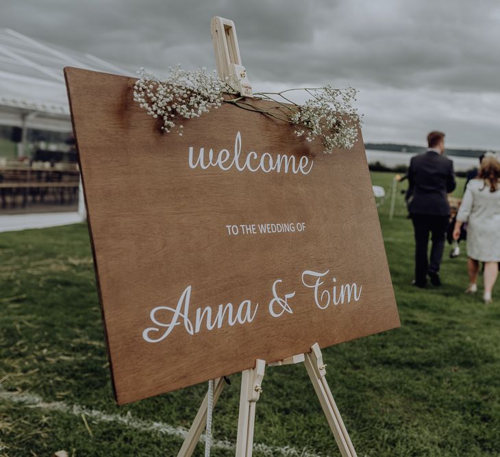 DIY Wooden Welcome Sign on Easel with White Calligraphy