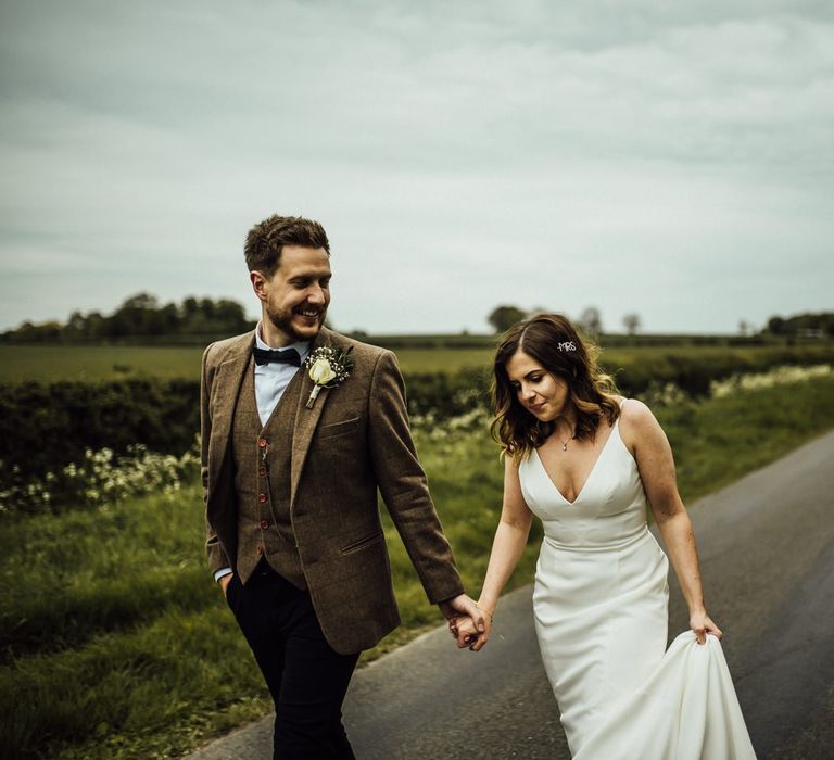 Minimalist Sassi Holford wedding dress for Oxfordshire barn wedding